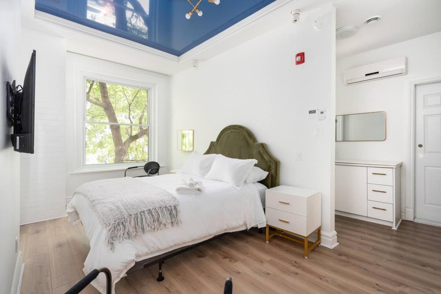 Penfield Suites Montreal Exterior photo